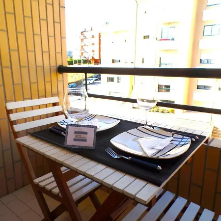 Patio Das Cavadas * Rio Tinto